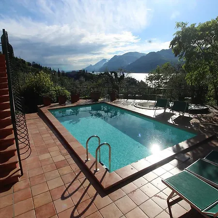 Lejlighed Red House Conditioned Whit Pool Enchanting View Malcesine